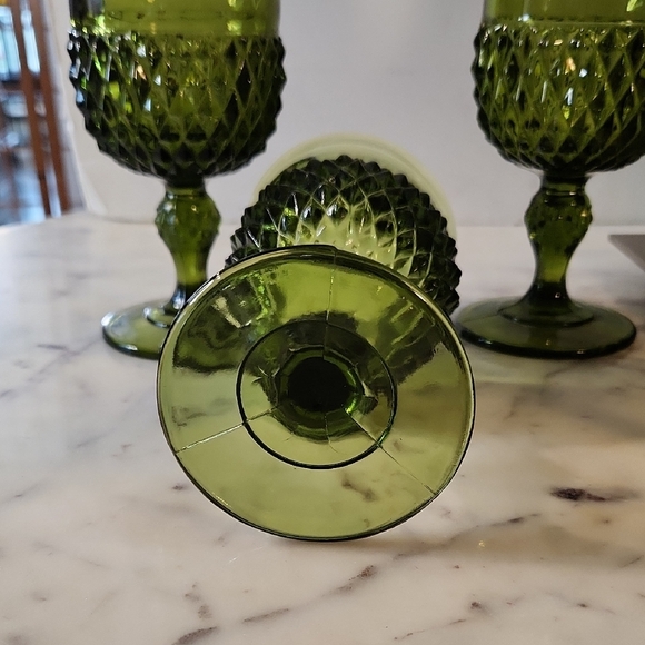 Vintage | Indiana Green | Diamond Point | Glass Goblets 3 - Picture 3 of 4